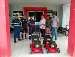 PT Timah Serahkan Dua Unit Mesin Potong Rumput kepada Pemdes Desa Pasir Putih