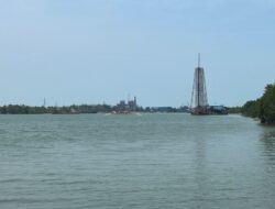 2 Bulan Belum Dievakuasi, Nelayan Keluhkan Bangkai Kapal KM Lintas Armada Nusantara