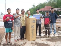 Tingkatkan Hasil Tangkap Nelayan, PT Timah Serahkan Bantuan Bagi Kelompok Nelayan Sanggedu