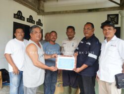 Kado Imlek untuk Ko Ajam, PT Timah Serahkan Bantuan Mesen Tempel