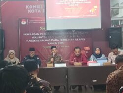 Asisten Pemerintahan dan Kesra Pangkalpinang Hadiri Rapat Koordinasi Persiapan Pendaftaran Calon Wali Kota di Pilkada Ulang 2025