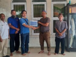 PT Timah Salurkan Bantuan untuk Perbaikan Masjid Al Muhajirin Nelayan 1 
