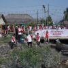 Gotong Royong untuk Merah Putih, Karyawan PT Timah Bersama Masyarakat Opas Bersihkan Jalan Hingga Bantaran Sungai Rangkui 