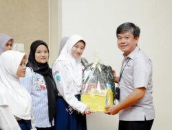 Dari Beasiswa Pendidikan Hingga UMKM, PT Timah Hadirkan Manfaat Nyata bagi Masyarakat di Wilayah Operasional