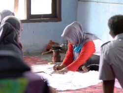 PT Timah Dukung Perajin Batik Pakkis, Hadirkan Motif Balok Timah