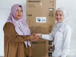 PT Timah Bantu Pelaku UMKM Rusip Asri Jaga Kualitas Produksi Lewat Bantuan Kulkas