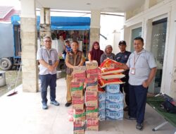 PT Timah dan Pemkab Bangka Barat Bahu Membahu Bantu Korban Banjir Rob Mentok, Sediakan Pangan untuk Warga 