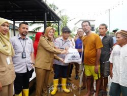 PT Timah Distribusikan Bantuan Pangan untuk Masyarakat Terdampak Banjir Rob di Kabupaten Bangka, Bangka Barat dan Kota Pangkalpinang 