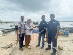 Perkuat Ekonomi Pesisir, PT TIMAH Perbaiki Dermaga di Desa Air Lintang
