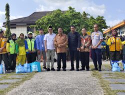 Wali Kota Pangkalpinang Santuni Ratusan Petugas Kebersihan, Apresiasi Dedikasi di Bulan Puasa