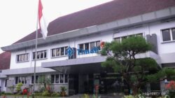 Bersama Mitra Usaha, PT TIMAH Lakukan Pengerukan Muara Air Kantung Guna Permudah Akses Nelayan