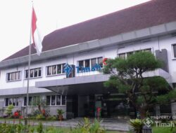 Bersama Mitra Usaha, PT TIMAH Lakukan Pengerukan Muara Air Kantung Guna Permudah Akses Nelayan