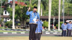 Gubernur Hidayat Arsani Tekankan Disiplin dan Efisiensi Anggaran dalam Upacara Bulanan Pemprov Babel