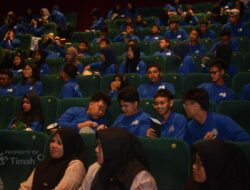 Jaga Semangat Belajar, PT TIMAH Ajak Siswa Kelas Beasiswa Pemali Boarding School Refreshing Lewat Nobar