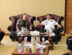Hangat Balutan Budaya, Gubernur Hidayat Arsani Sambut Kedatangan Ketua Dewan Pembina Yayasan JHL Merah Putih Kasih