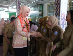 Bunda Literasi Babel Ajak Guru SMAN 1 Pangkalpinang Seimbangkan Perkembangan Teknologi dan Penguatan Kualitas SDM
